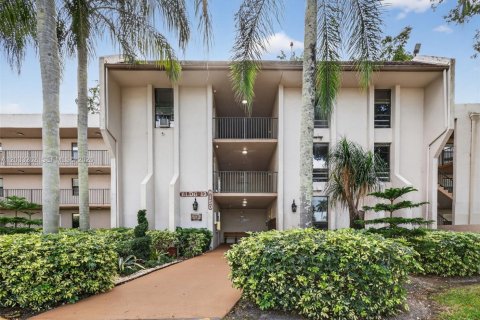 Copropriété à vendre à Tamarac, Floride: 2 chambres, 80.36 m2 № 2077987 - photo 2