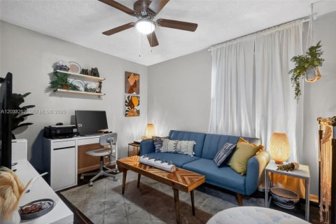 Copropriété à vendre à Tamarac, Floride: 2 chambres, 80.36 m2 № 2077987 - photo 16