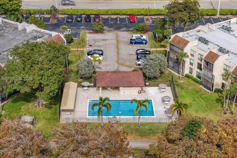Copropriété à vendre à Tamarac, Floride: 2 chambres, 80.36 m2 № 2077987 - photo 30