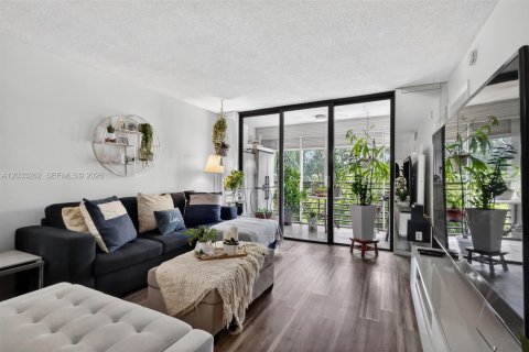 Copropriété à vendre à Tamarac, Floride: 2 chambres, 80.36 m2 № 2077987 - photo 12