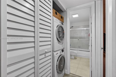 Copropriété à vendre à Tamarac, Floride: 2 chambres, 80.36 m2 № 2077987 - photo 24