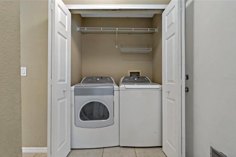 Casa en venta en Brandon, Florida, 3 dormitorios, 129.78 m2 № 1902624 - foto 11