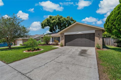 Casa en venta en Brandon, Florida, 3 dormitorios, 129.78 m2 № 1902624 - foto 3