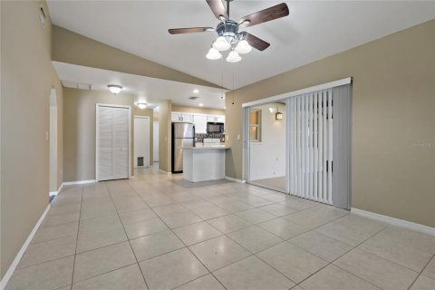 Casa en venta en Brandon, Florida, 3 dormitorios, 129.78 m2 № 1902624 - foto 22