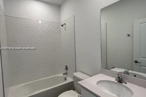 Townhouse in Port St. Lucie, Florida 3 bedrooms, 155.52 sq.m. № 2039777 - photo 14