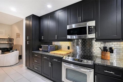Copropriété à louer à Sarasota, Floride: 2 chambres, 159.79 m2 № 2103279 - photo 11