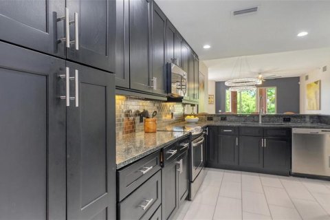 Copropriété à louer à Sarasota, Floride: 2 chambres, 159.79 m2 № 2103279 - photo 12