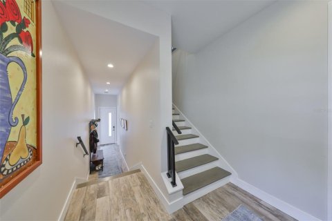 Townhouse in Tampa, Florida 3 bedrooms, 209.31 sq.m. № 1657475 - photo 3