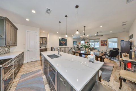 Townhouse in Tampa, Florida 3 bedrooms, 209.31 sq.m. № 1657475 - photo 15