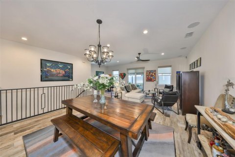 Townhouse in Tampa, Florida 3 bedrooms, 209.31 sq.m. № 1657475 - photo 18