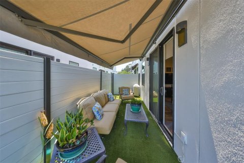Townhouse in Tampa, Florida 3 bedrooms, 209.31 sq.m. № 1657475 - photo 24