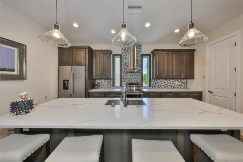 Townhouse in Tampa, Florida 3 bedrooms, 209.31 sq.m. № 1657475 - photo 8
