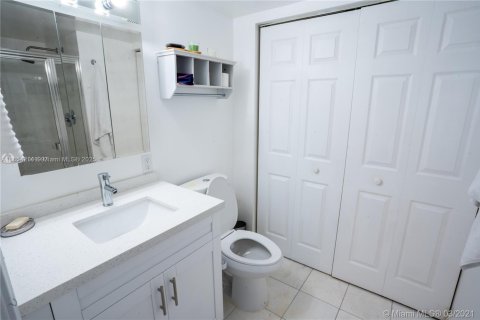 Купить кондоминиум в Авентура, Флорида 2 спальни, 134.43м2, № 1872080 - фото 16