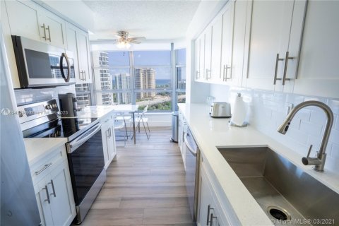 Купить кондоминиум в Авентура, Флорида 2 спальни, 134.43м2, № 1872080 - фото 12