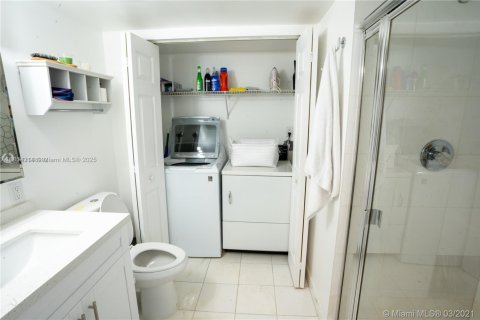 Купить кондоминиум в Авентура, Флорида 2 спальни, 134.43м2, № 1872080 - фото 18