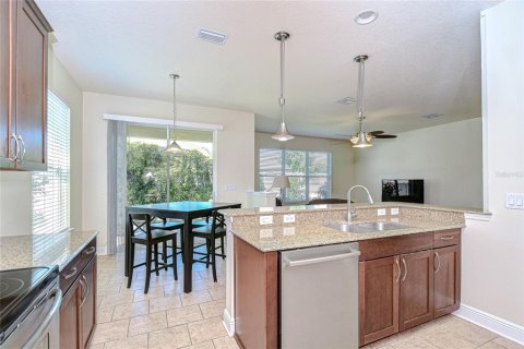 Casa en venta en Dover, Florida, 3 dormitorios, 158.4 m2 № 1905465 - foto 15