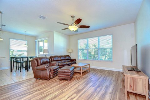 Casa en venta en Dover, Florida, 3 dormitorios, 158.4 m2 № 1905465 - foto 9