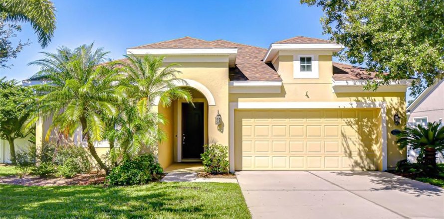 Casa en Dover, Florida 3 dormitorios, 158.4 m2 № 1905465