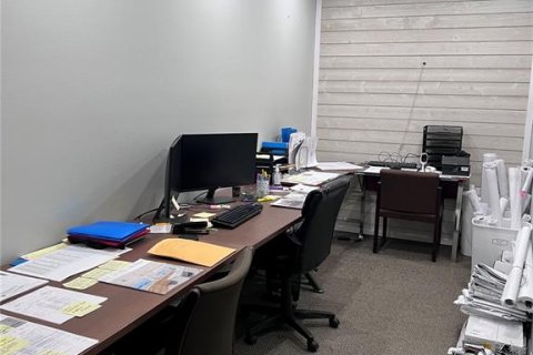 Propiedad comercial en venta en Tampa, Florida, 191.01 m2 № 1906361 - foto 7