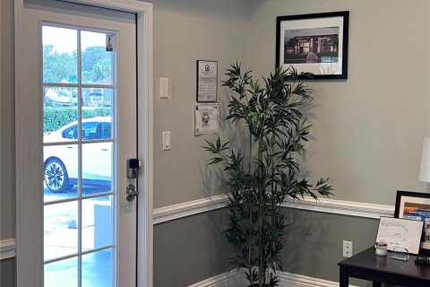 Propiedad comercial en venta en Tampa, Florida, 191.01 m2 № 1906361 - foto 4