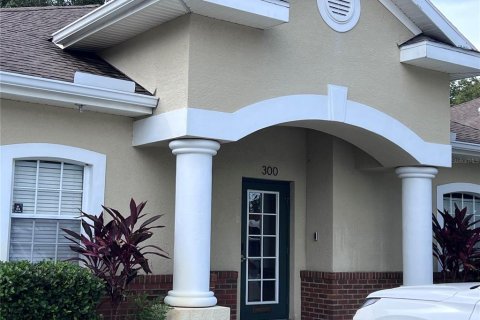 Propiedad comercial en venta en Tampa, Florida, 191.01 m2 № 1906361 - foto 1