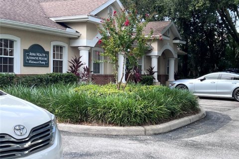 Propiedad comercial en venta en Tampa, Florida, 191.01 m2 № 1906361 - foto 2