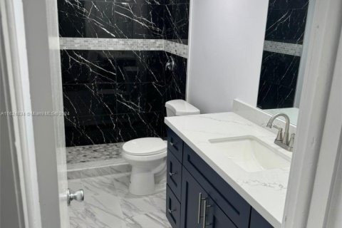 Condominio en venta en North Miami Beach, Florida, 2 dormitorios, 84.45 m2 № 1693804 - foto 6