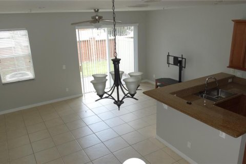 Touwnhouse à louer à Orlando, Floride: 3 chambres, 148.74 m2 № 1823279 - photo 2
