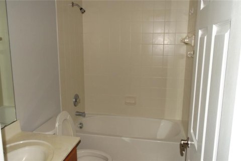 Touwnhouse à louer à Orlando, Floride: 3 chambres, 148.74 m2 № 1823279 - photo 13