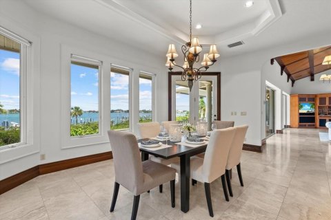 House in Venice, Florida 3 bedrooms, 330.36 sq.m. № 1772989 - photo 12