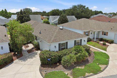 House in The Villages, Florida 3 bedrooms, 127.09 sq.m. № 2296691 - photo 4