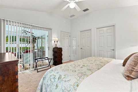 House in The Villages, Florida 3 bedrooms, 127.09 sq.m. № 2296691 - photo 21