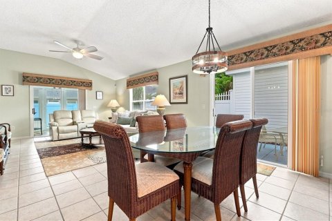 House in The Villages, Florida 3 bedrooms, 127.09 sq.m. № 2296691 - photo 13