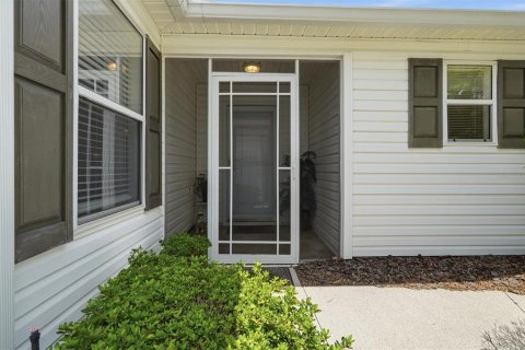 House in The Villages, Florida 3 bedrooms, 127.09 sq.m. № 2296691 - photo 6