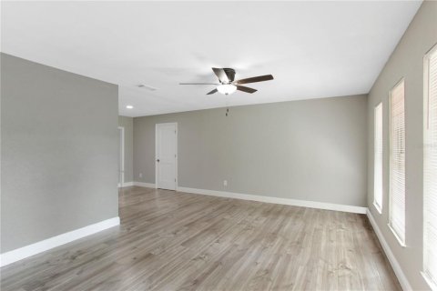 Villa ou maison à louer à Deltona, Floride: 3 chambres, 106.47 m2 № 2121147 - photo 5