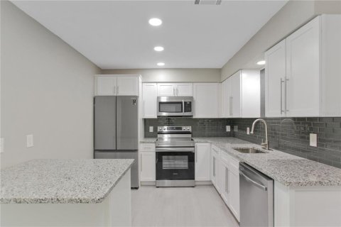 Villa ou maison à louer à Deltona, Floride: 3 chambres, 106.47 m2 № 2121147 - photo 7