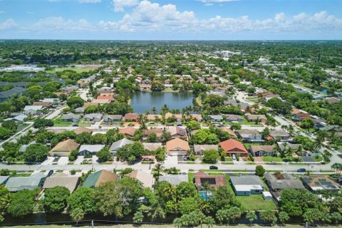 Casa en venta en North Lauderdale, Florida, 3 dormitorios, 157.28 m2 № 1783786 - foto 30