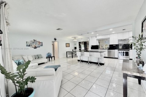 Дом в Тамарак, Флорида 2 спальни, 147.44м2 № 2040748