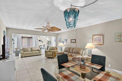 Condo in Pompano Beach, Florida, 2 bedrooms  № 2082082 - photo 7