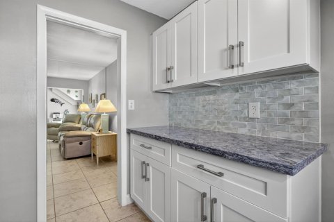 Condo in Pompano Beach, Florida, 2 bedrooms  № 2082082 - photo 13