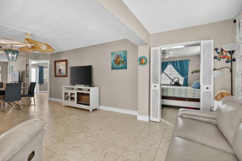 Condo in Pompano Beach, Florida, 2 bedrooms  № 2082082 - photo 6