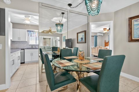Condo in Pompano Beach, Florida, 2 bedrooms  № 2082082 - photo 8