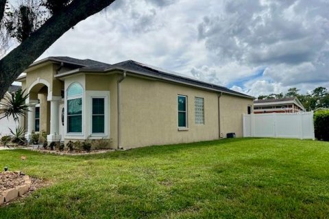 House in Valrico, Florida 3 bedrooms, 188.41 sq.m. № 2156125 - photo 2