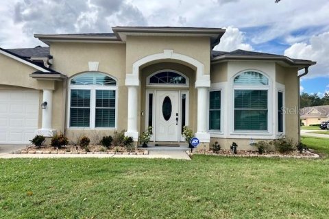 House in Valrico, Florida 3 bedrooms, 188.41 sq.m. № 2156125