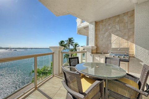 Copropriété à vendre à Sarasota, Floride: 4 chambres, 305.65 m2 № 2430979 - photo 8