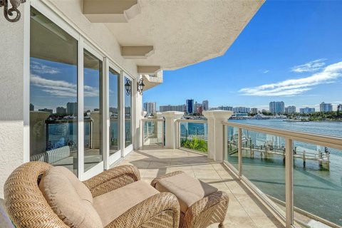 Copropriété à vendre à Sarasota, Floride: 4 chambres, 305.65 m2 № 2430979 - photo 30