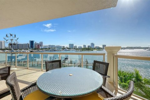 Condo à Sarasota, Floride, 4 chambres  № 2430979