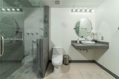 Copropriété à louer à Miami Beach, Floride: 2 chambres, 104.79 m2 № 2276819 - photo 14