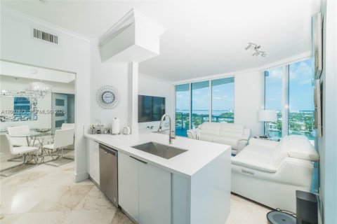 Copropriété à louer à Miami Beach, Floride: 2 chambres, 104.79 m2 № 2276819 - photo 5