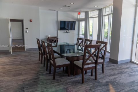Copropriété à louer à Miami Beach, Floride: 2 chambres, 104.79 m2 № 2276819 - photo 25